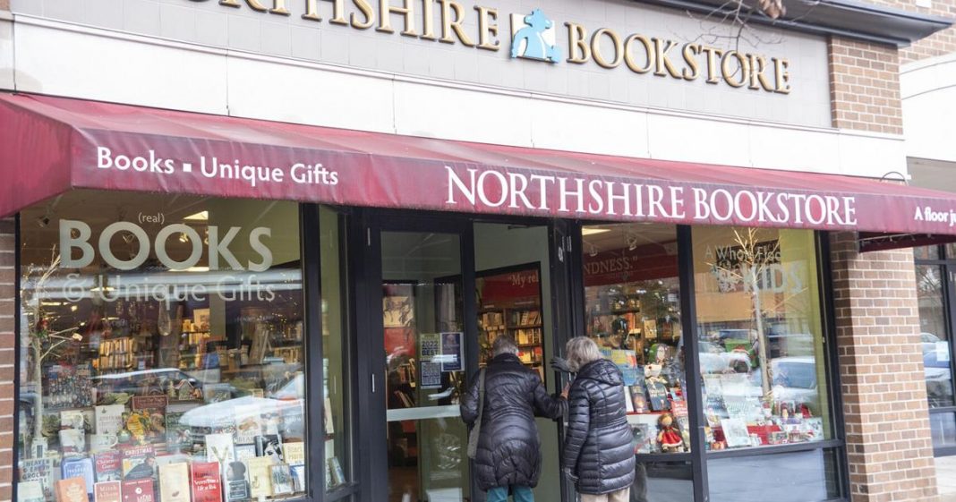 Gift ideas for book enthusiasts: Perfect for last-minute shoppers