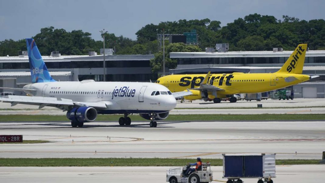 6-year-old child traveling alone placed on incorrect Spirit Airlines flight