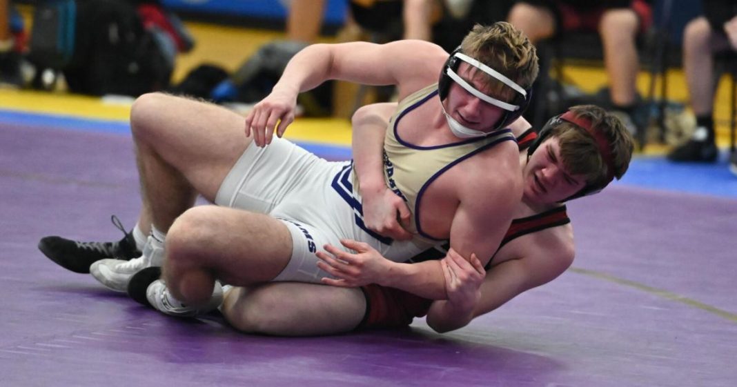 Scotia-Glenville secures victory over Amsterdam/Broadalbin-Perth with Robar’s last-minute pin in Section 2 boys’ wrestling