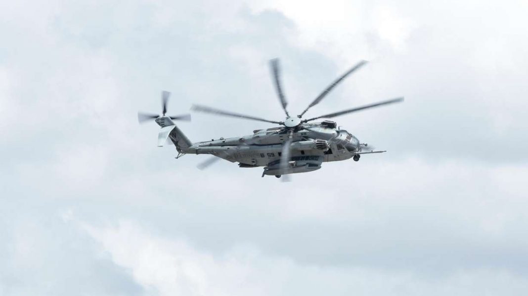 Teams hunt for lost Marine Corps chopper transporting 5 soldiers from Nevada to California