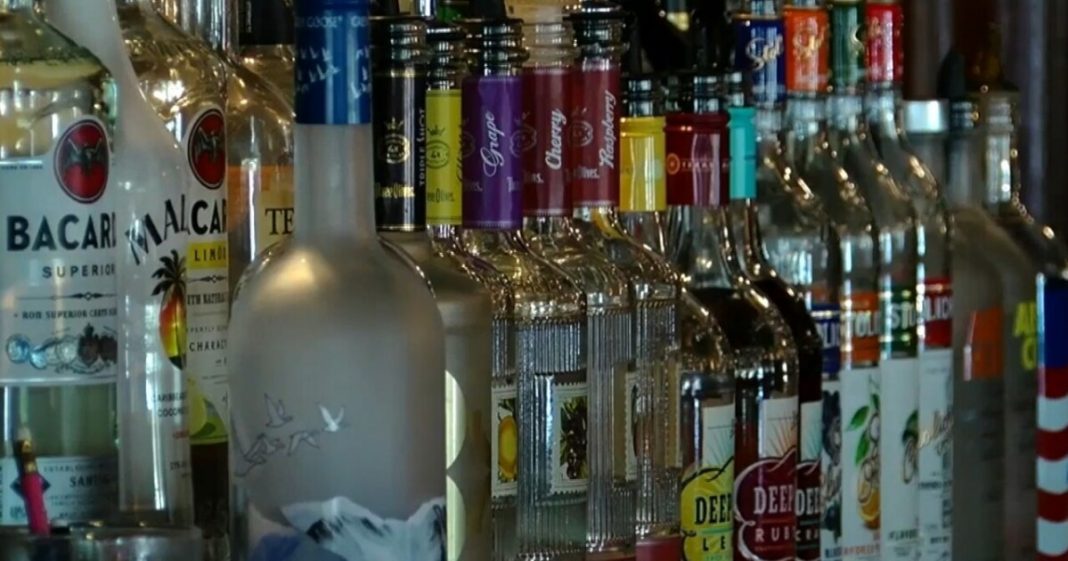 Gov. Hochul unveils strategy to permanently allow take-away beverages in New York State