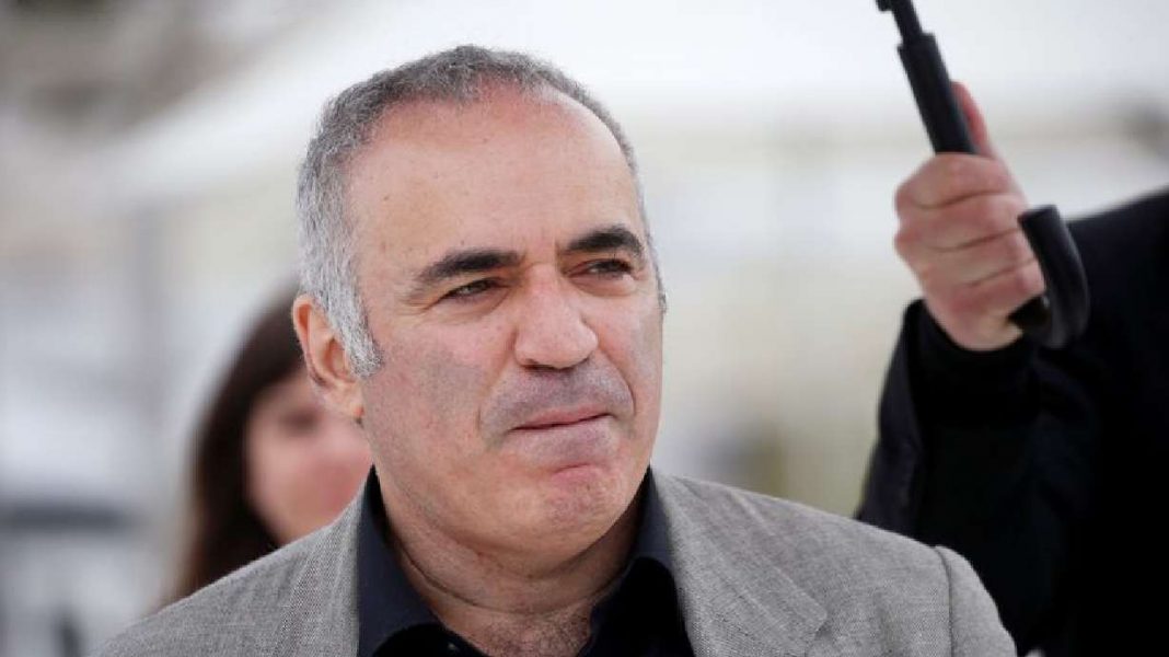 Former Global Chess Champion Kasparov Included in Russia’s ‘Terrorists and Extremists’ Roster