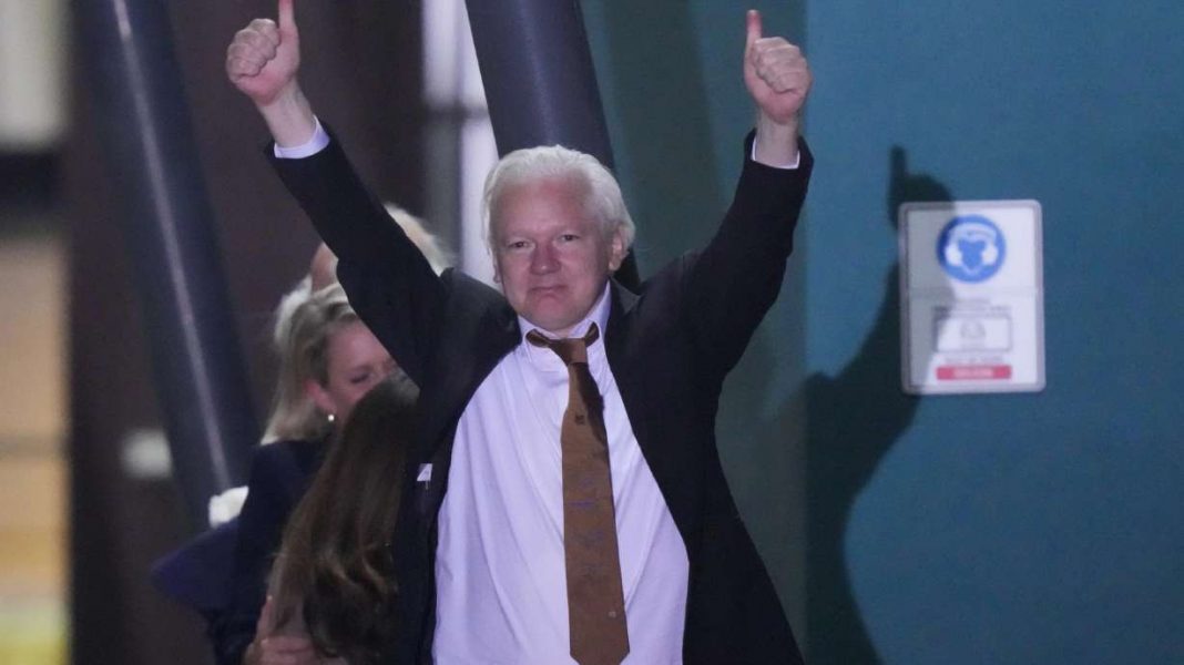 Assange, WikiLeaks Founder, Returns to Australia as a Free Man Following US Agreement